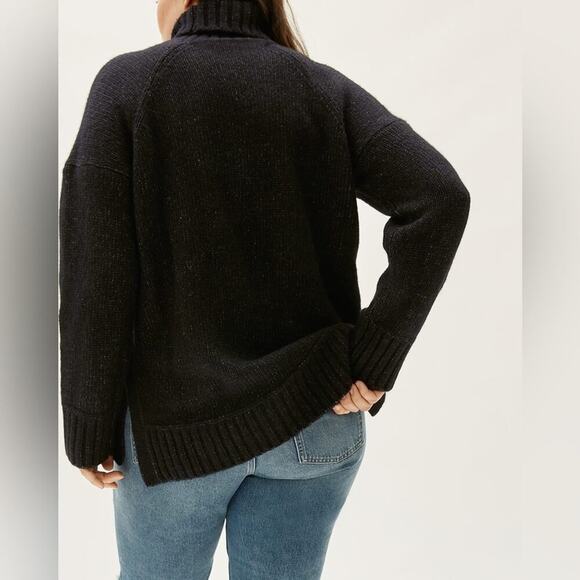 Everlane | The Cloud Turtleneck Black Speckle - Picture 3 of 10